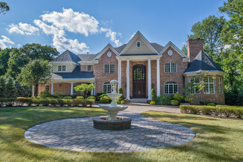 Luxury home in Watchung, NJ